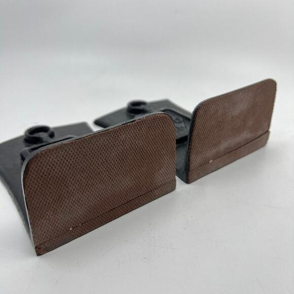 Vintage Cast Iron Key Design Book Ends - Picture 5 of 6